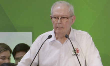 Soy priista en las duras y las maduras: Carlos Robles