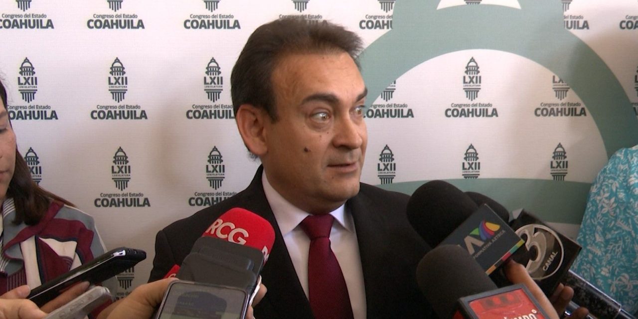 Buscarán prohibir contenido político en libros de texto, afirma Álvaro Moreira