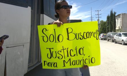 Protestan familiares y amigos por hombre que fue arroyado por un transporte de personal