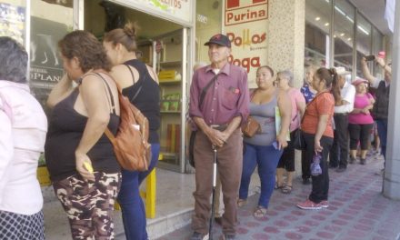 Con retrasos continúa pago de la pensión a los adultos mayores en Saltillo