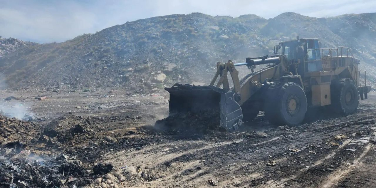 Liquidan incendio de basurero en 10 días en Nueva Rosita