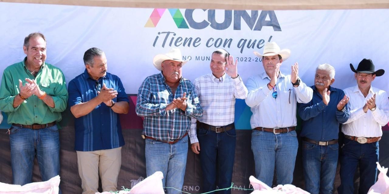 Entregan apoyo a productores del campo de Acuña