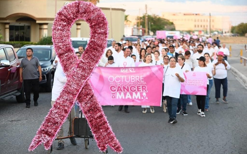 Caminan por la sensibilización del cáncer de mama