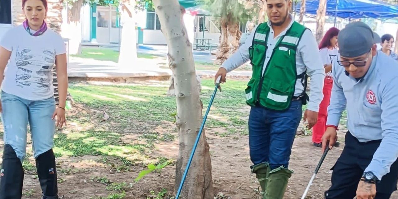 Certifican a trabajadores de Bomberos de Torreón en manejo de serpientes