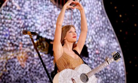 Taylor Swift impone récord con la película ‘The Eras Tour’ al superar 100 mdd en preventa