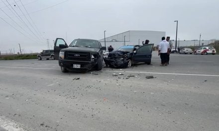 Dos personas lesionadas tras accidente en la carretera antigua a Monclova