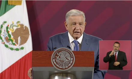 AMLO envía apoyo a Guerrero… ‘Tenemos que poner de pie a Acapulco’