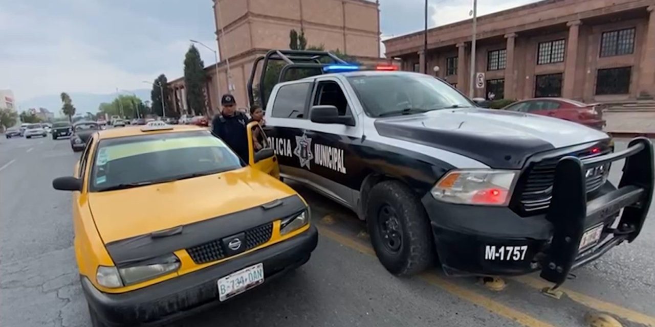 Policía de Saltillo asegura vehículo con reporte de robo
