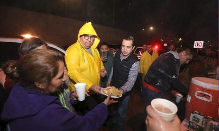 Lleva Gobierno de Saltillo ayuda a familiares de pacientes