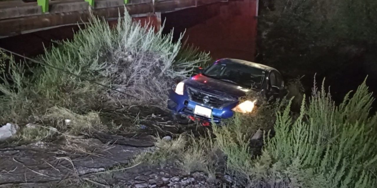 Saltillo: Se le acabó la calle a ebrio, dormitó y acabó en un arroyo