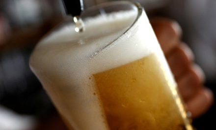 Evalúan aumento de precio en cervezas Modelo y Corona