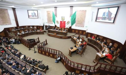 Tania Flores se presenta ante el Congreso de Coahuila
