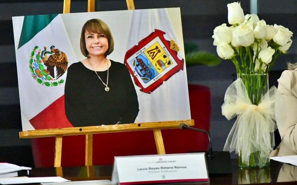 Realizan homenaje a Laura Reyes Retana en Torreón