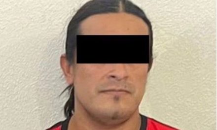 El luchador Mini Sharly Rock Star fue arrestado por abusar de una mujer en Neza