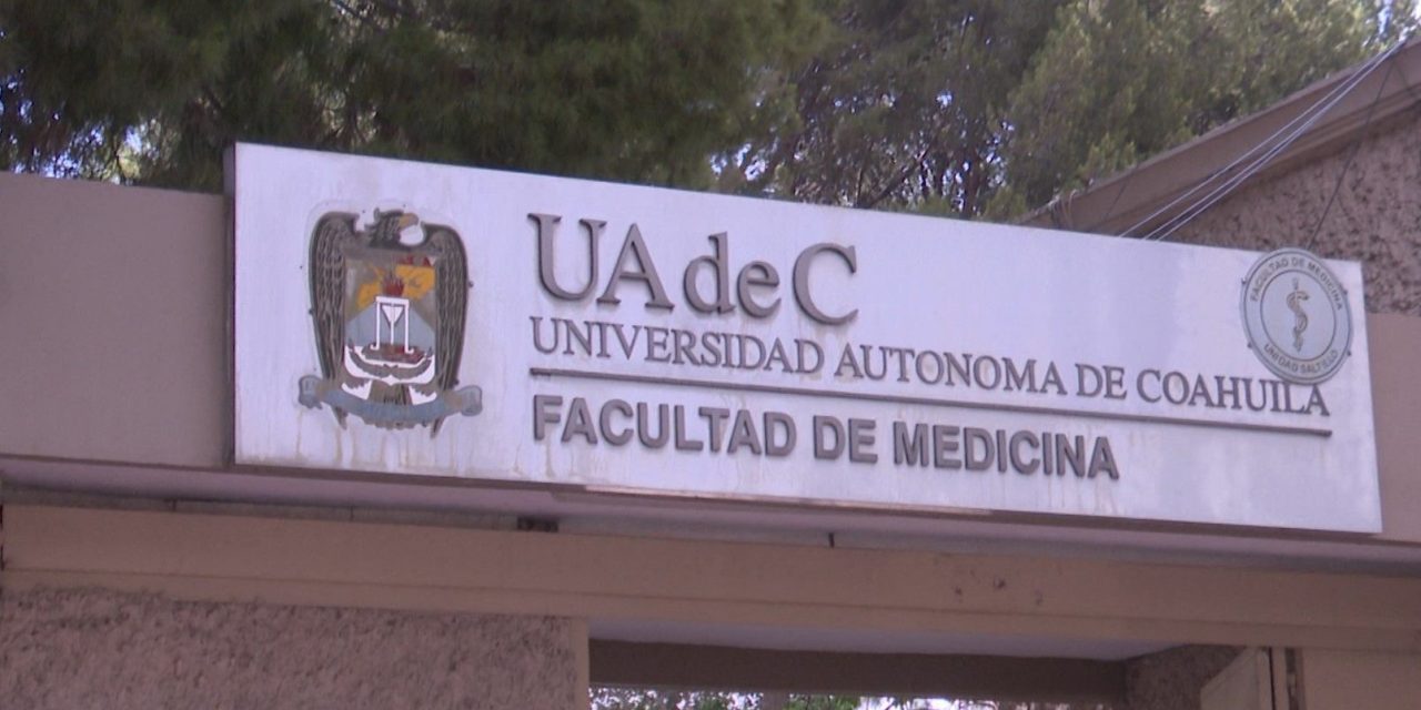 Motociclista embiste a estudiante de medicina en Saltillo