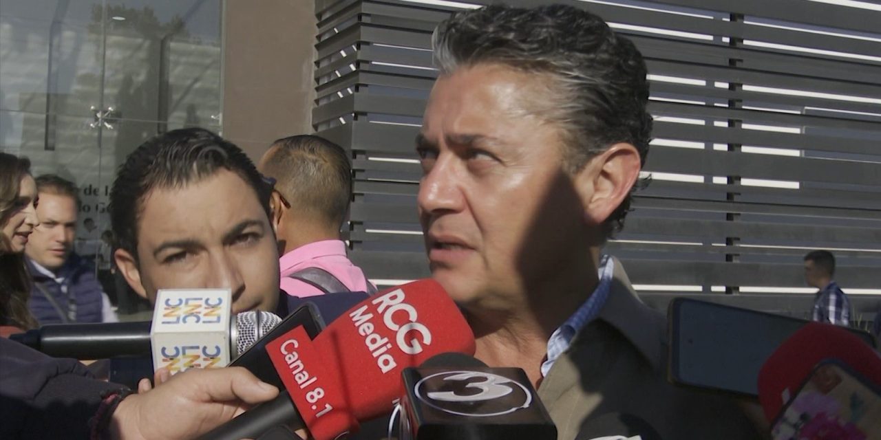 Se solidariza Miguel Mery con PJF