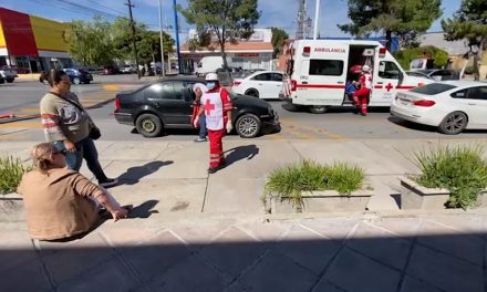 No respeta luz roja y provoca accidente en Saltillo