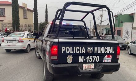 Motociclista termina en el hospital tras accidente