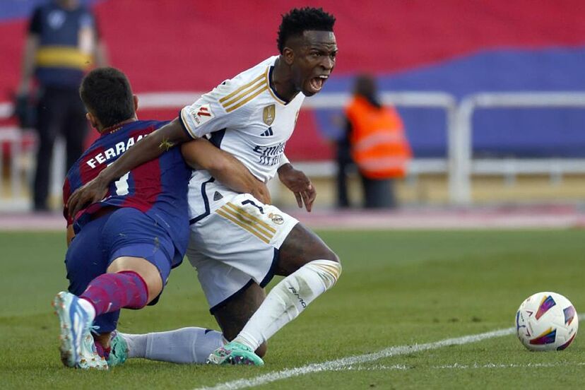 El Real Madrid arrebata la victoria al Barcelona en un emocionante duelo