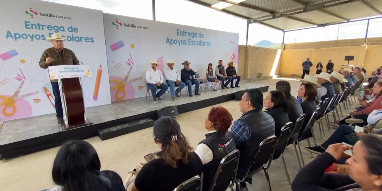 Reciben estudiantes del campo apoyos escolares