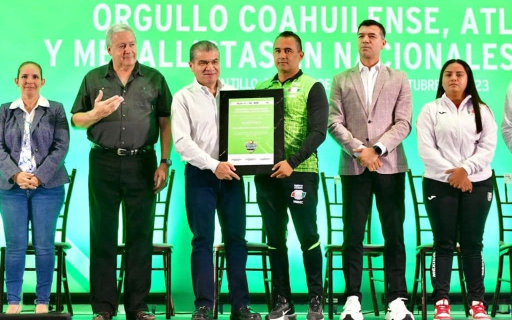 Reconoce gobierno del estado a deportistas