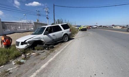 Sale del camino debido a una falla mecánica en Saltillo