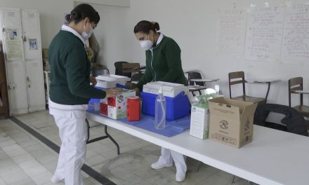 Inicia IMSS vacunación contra la influenza y el Covid en la población vulnerable de Saltillo