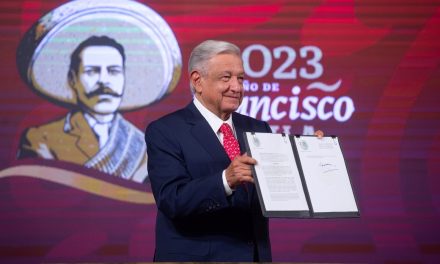 Obrador declara prioridad el transporte de pasajeros en el servicio de carga de trenes