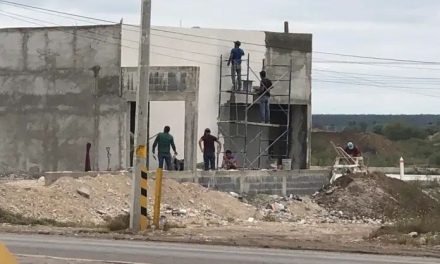 Migran trabajadores de la Carbonífera