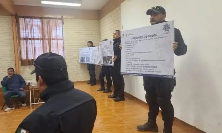 Policías ofrecen pláticas para prevenir suicidios