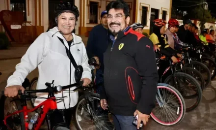 Se suman ciudadanos a ruta de bicicletas en Sabinas