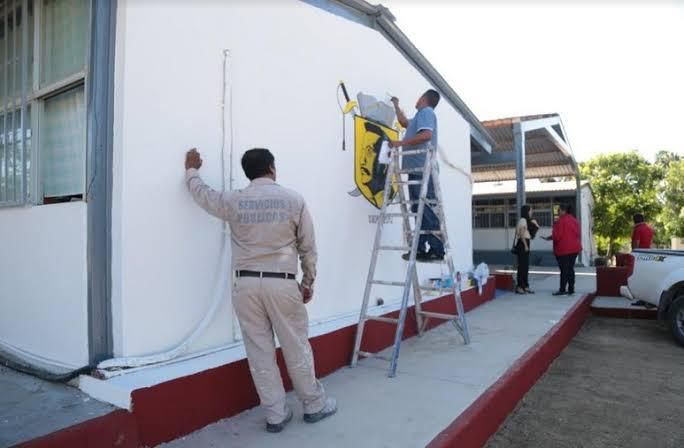 Continúa rehabilitación de escuelas