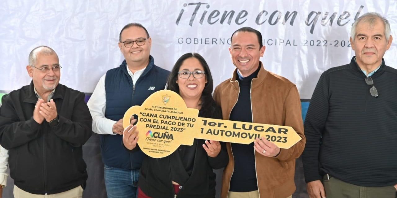 Entrega Ayuntamiento premios de la rifa anual de Acuña
