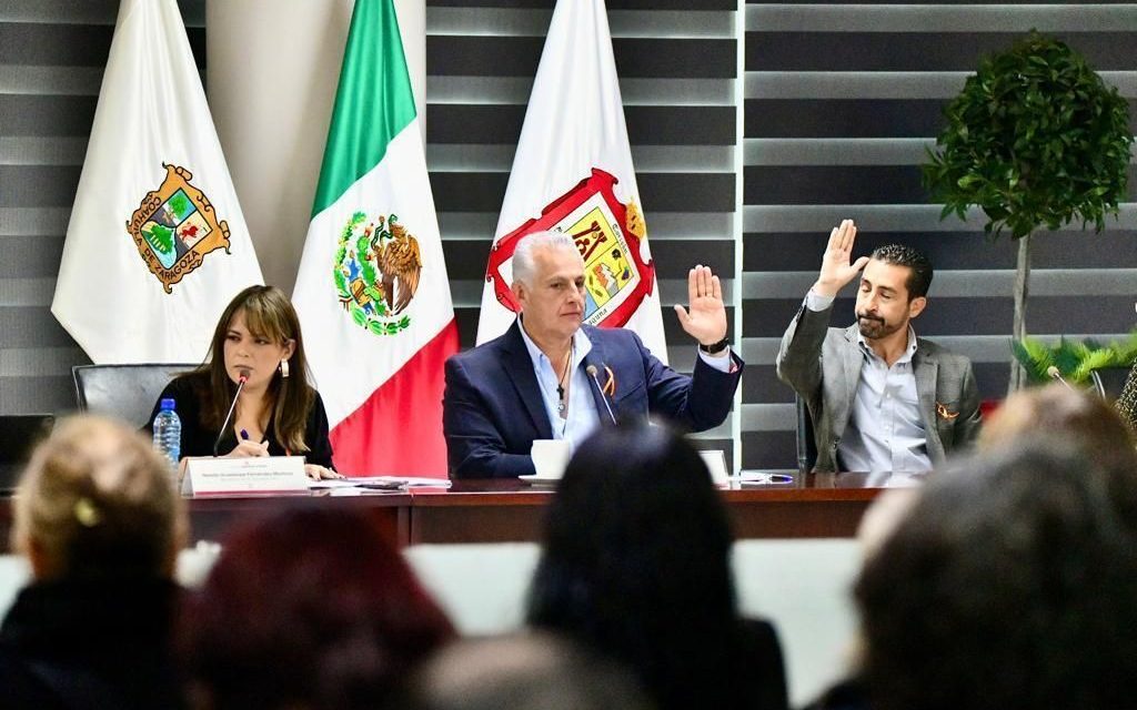 Aprueba Cabildo segundo informe de Román Cepeda