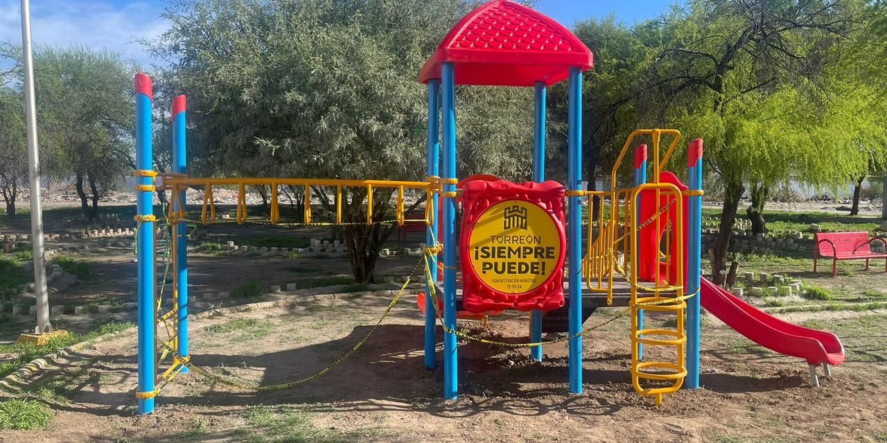 Instalan ejercitadores y juegos infantiles en colonias