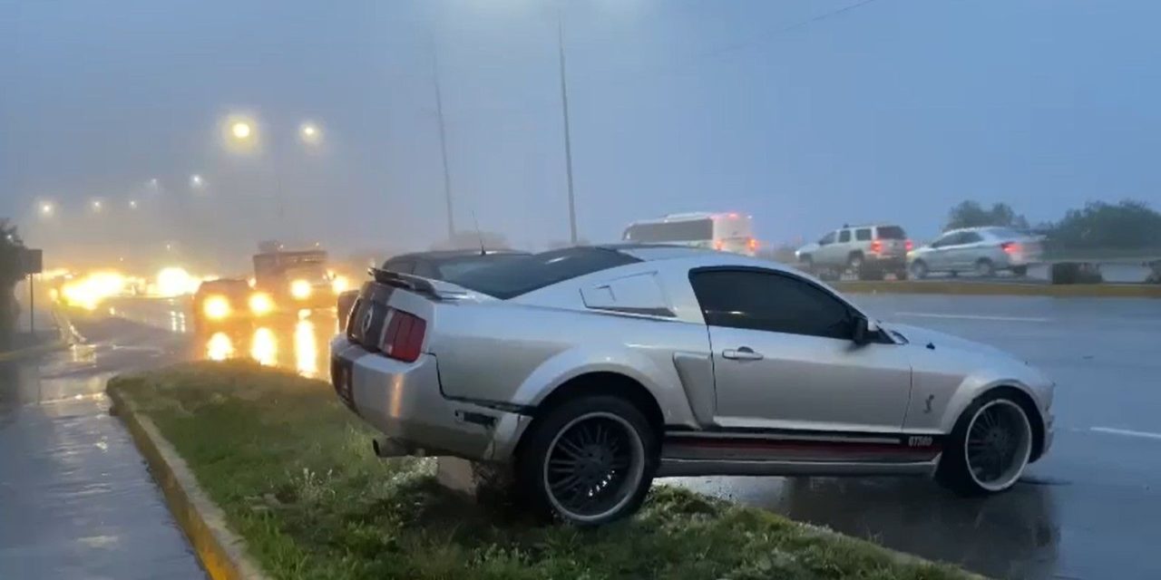 Saltillo: Daños materiales en par de accidentes; Inician el lunes con el píe izquierdo