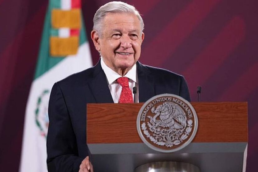 Reconoce AMLO que pensó alertar más sobre el huracán Otis pero no lo hizo