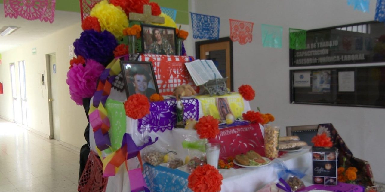 CANACO ofrece altar a Graciela Garza Arocha