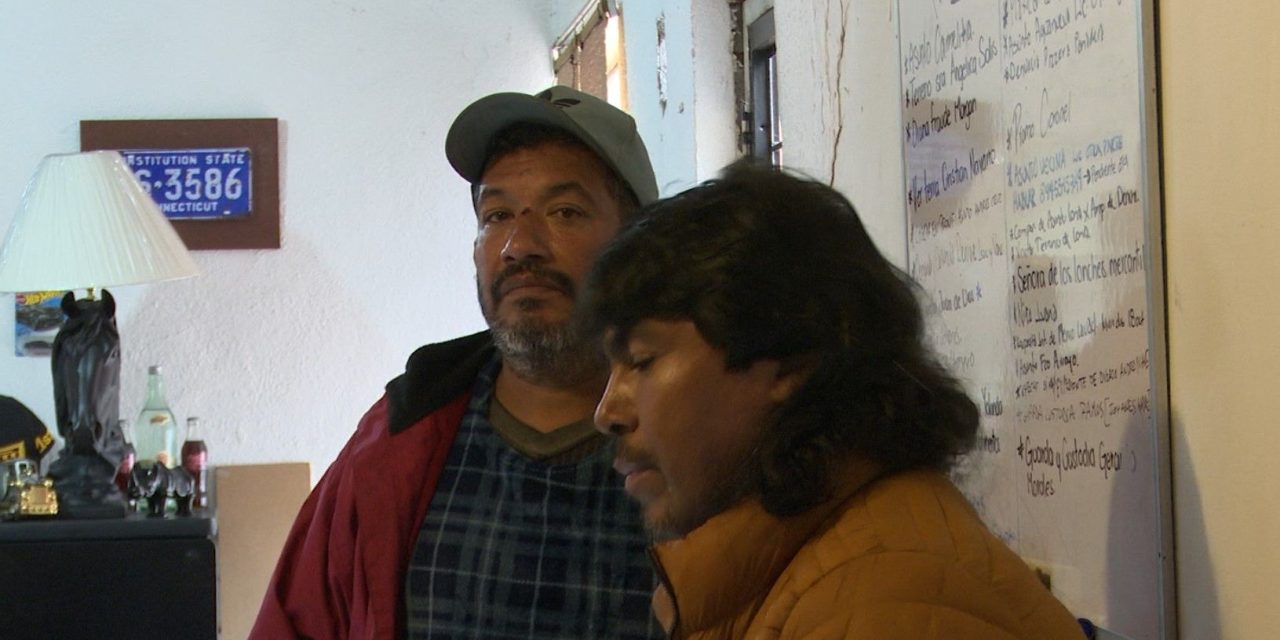 Saltillo: Clama ayuda a la sociedad; murió su suegra y esposa, su hija sigue en coma tras accidente