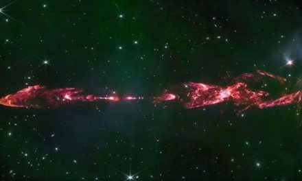 Telescopio James Webb capta la imagen de una estrella recién nacida