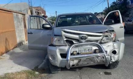 Ignora alto y provoca accidente en Saltillo