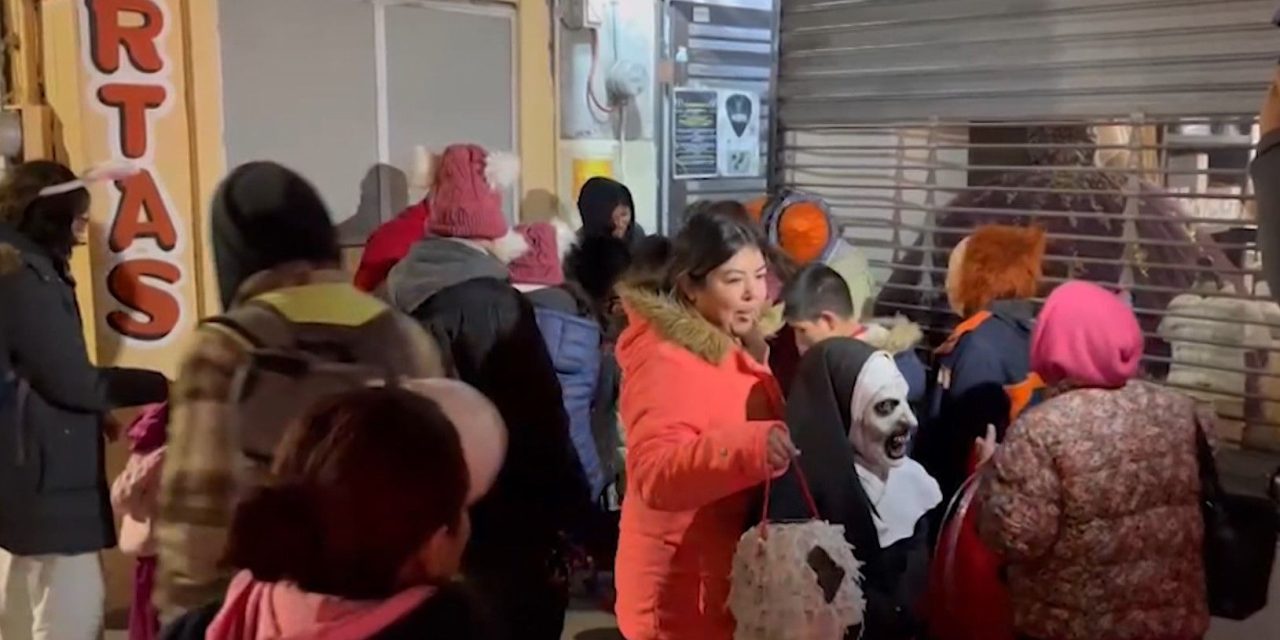 Se vive helado Halloween en Saltillo