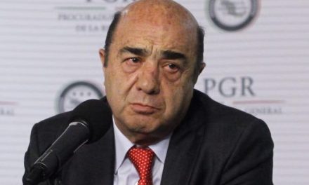 Conceden prisión domiciliaria a Murillo Karam; tiene proceso pendiente