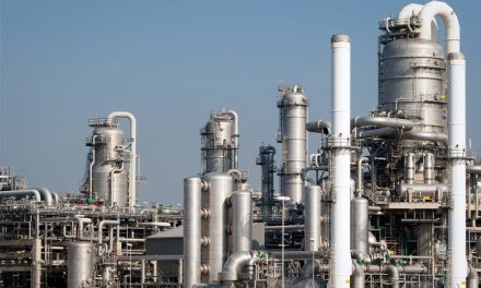 Producción de gasolina cae un 40 por ciento en octubre