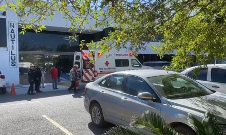 Trabajador recibe descarga y resulta con quemaduras en Saltillo