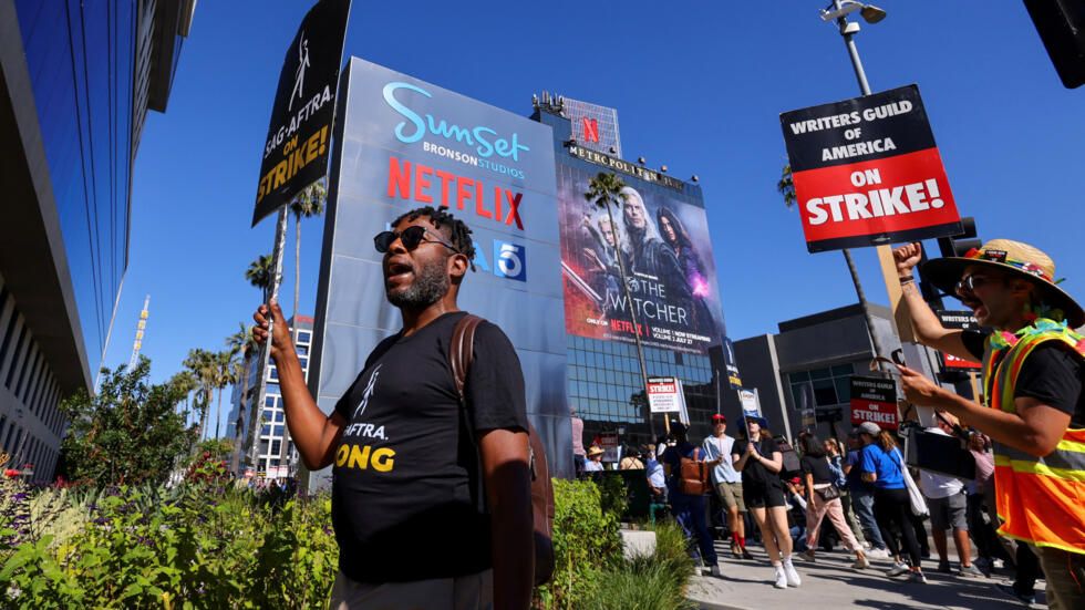 Hollywood en pausa: Actores en huelga por desacuerdo en propuesta de estudios