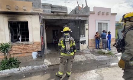 Veladora ocasiona incendio en casa habitación en Saltillo