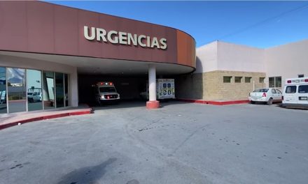 Vuelcan en su van en la Saltillo-Torreón tras ir de paseo a unas cabañas