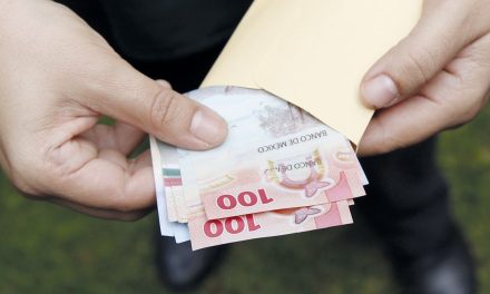 Anuncian el histórico acuerdo del 20% de aumento en el salario mínimo para 2024
