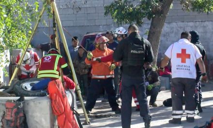 Salvan a hombre que cayó a una fosa en Castaños